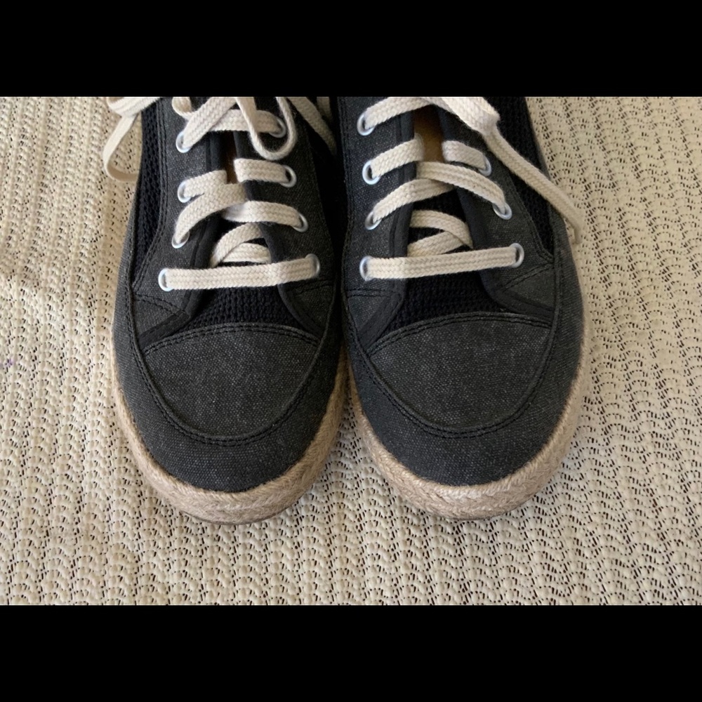 CLARKS COLLECTION soft cushion sneakers